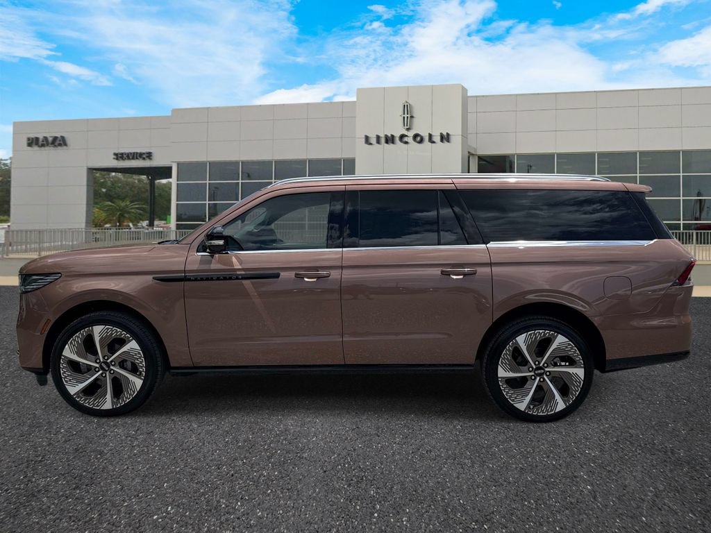 New 2026 Lincoln Navigator L Black Label AWD/4WD image 6