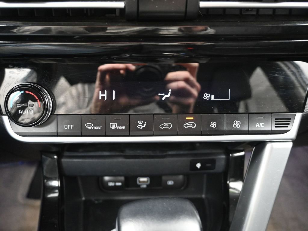 Certified 2021 Kia Seltos EX image 20