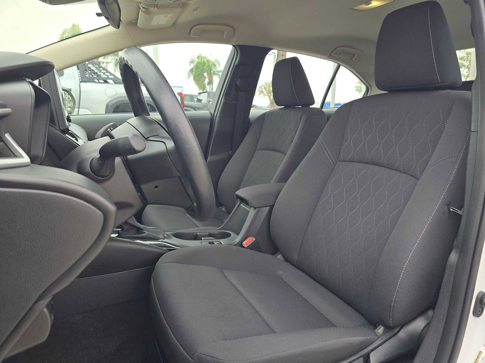 Used 2025 Toyota Corolla LE FWD image 23