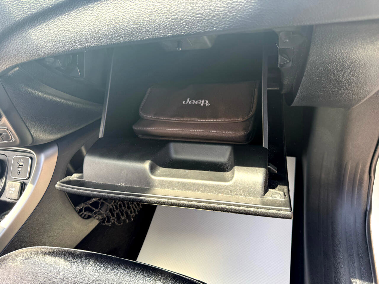 Used 2017 Jeep Compass Latitude w/ Popular Equipment Group image 60