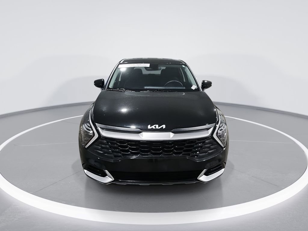 Used 2024 Kia Sportage LX image 3