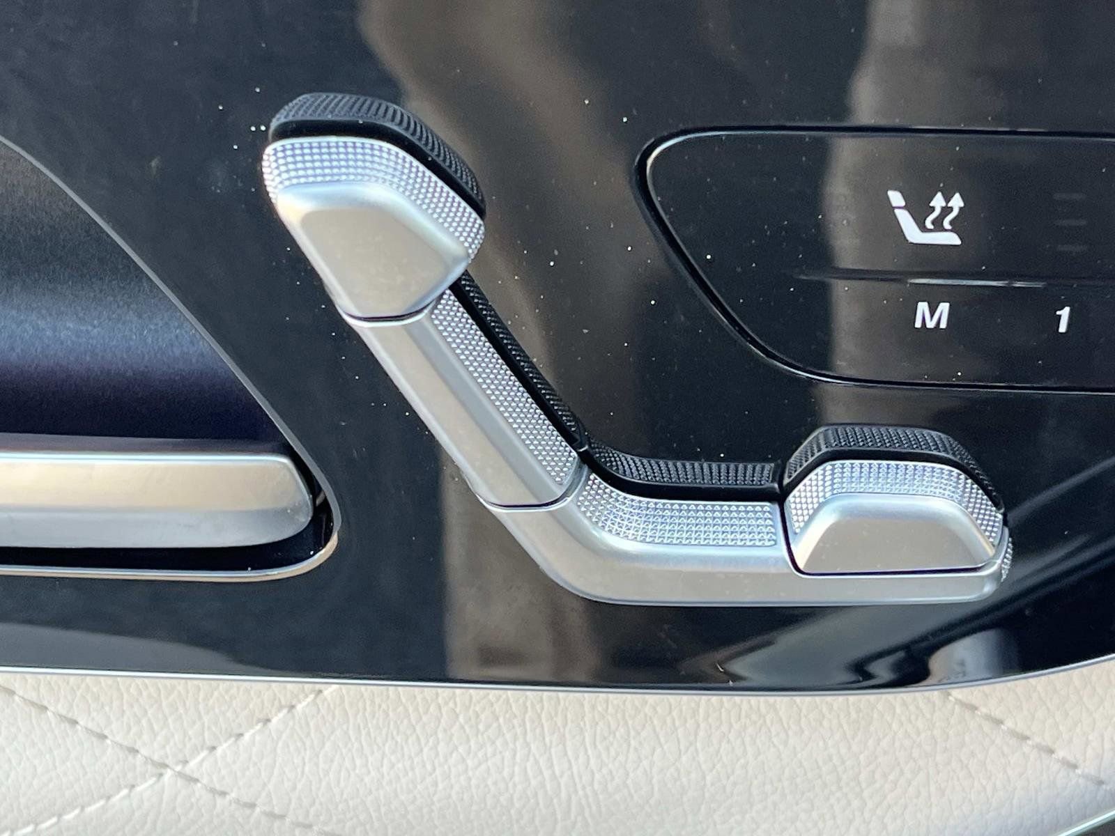 Used 2025 Mercedes-Benz S 580e 4MATIC Sedan image 20