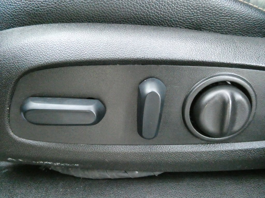 Used 2022 Chevrolet Equinox LT image 21