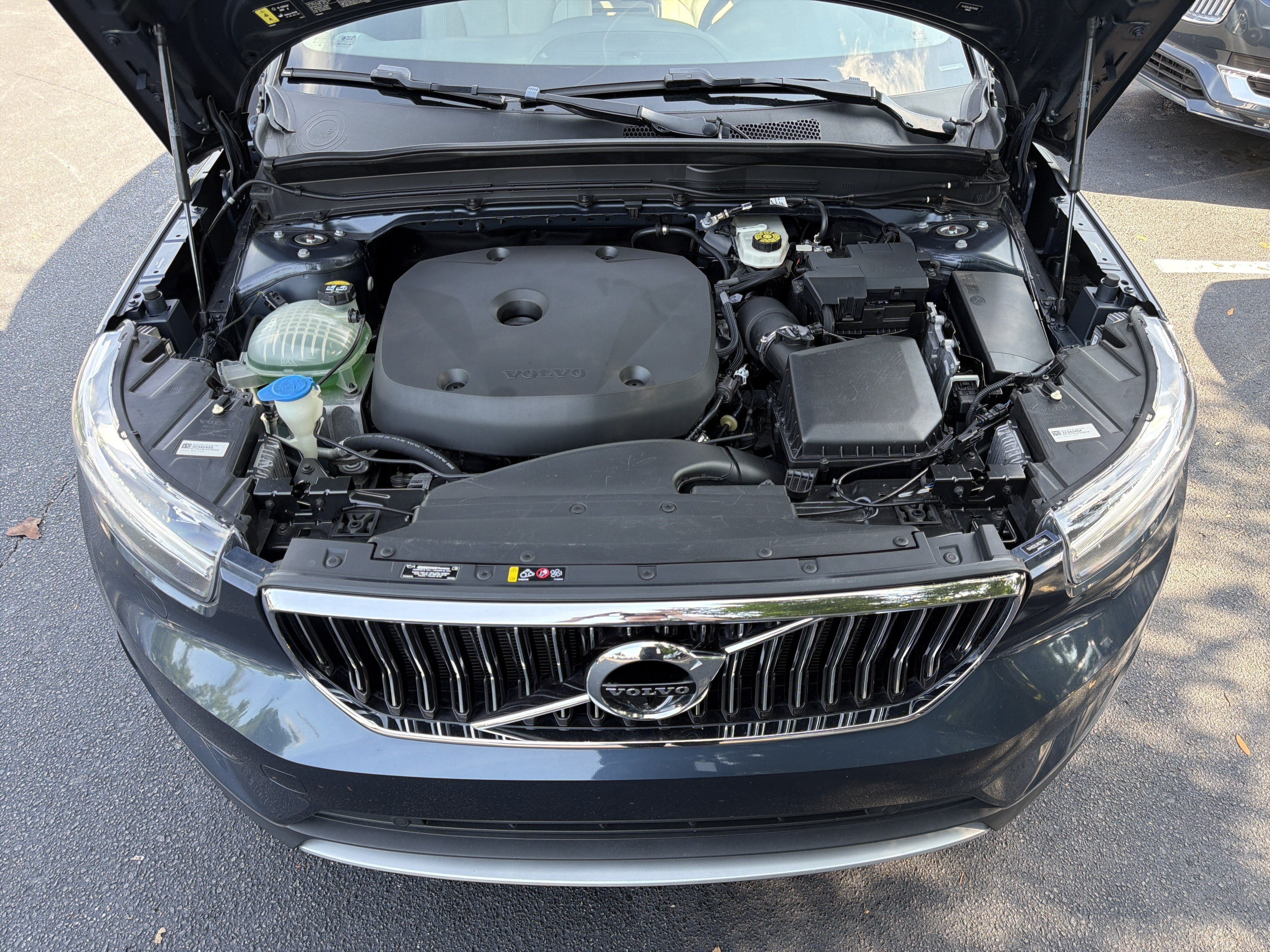 Certified 2022 Volvo XC40 T5 Inscription w/ Advanced Package AWD/4WD image 36