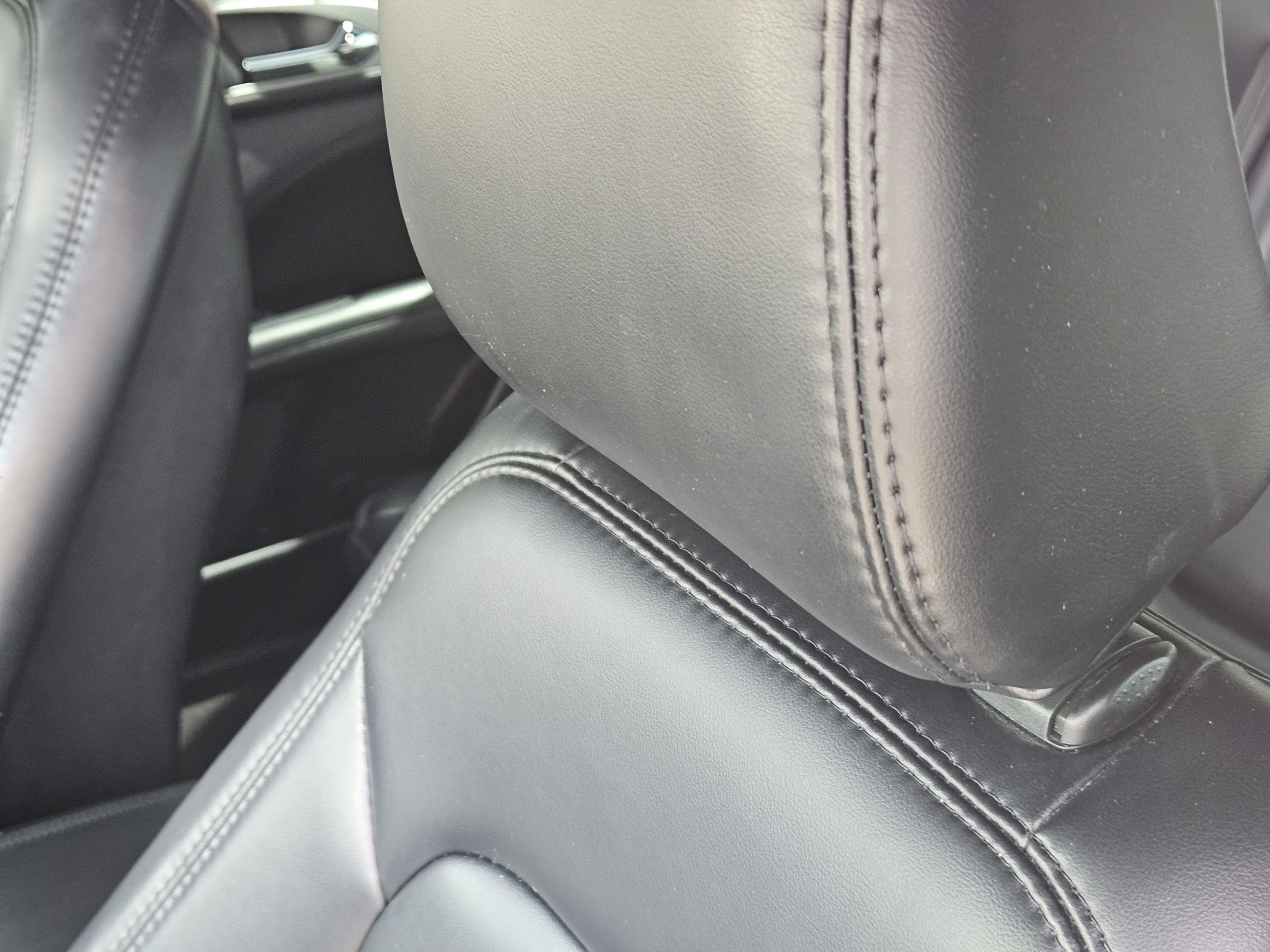 Used 2020 Lincoln MKZ w/ Convenience Package image 7