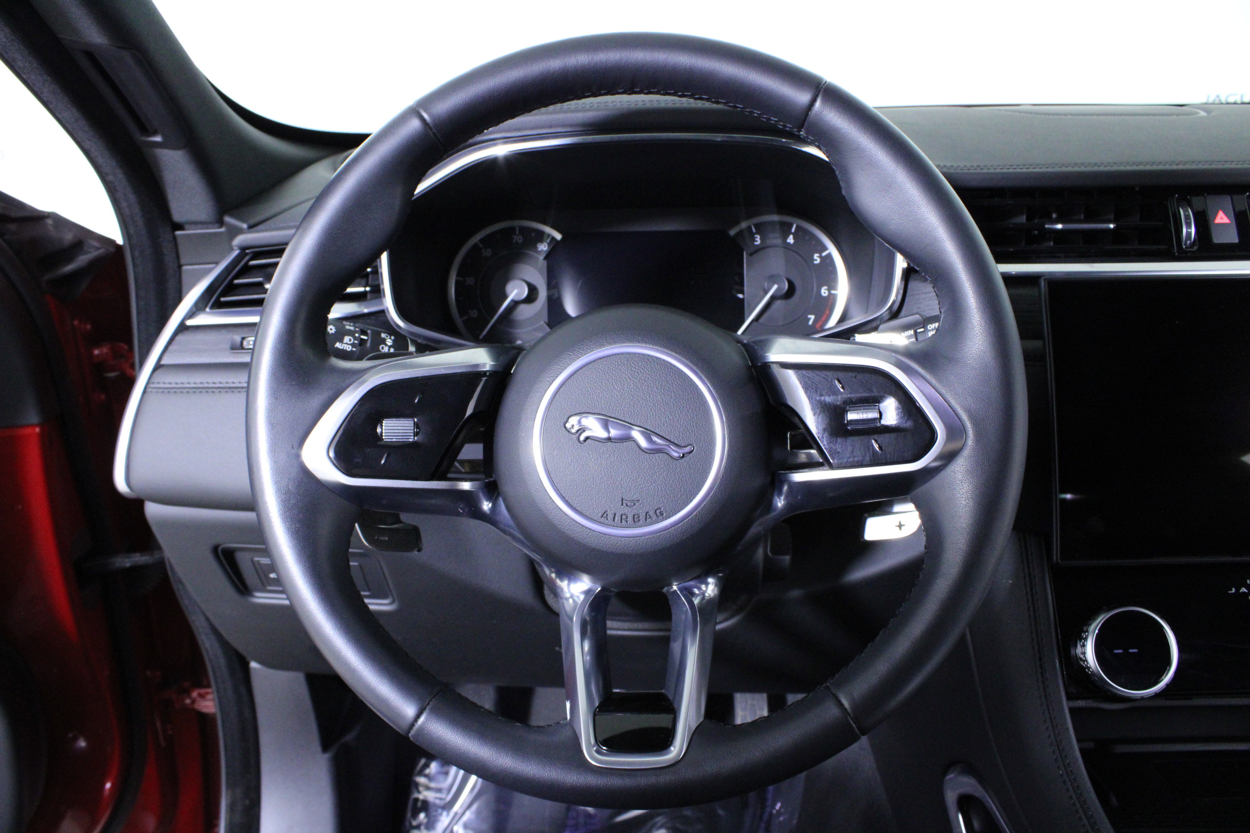Used 2023 Jaguar F-PACE S image 21
