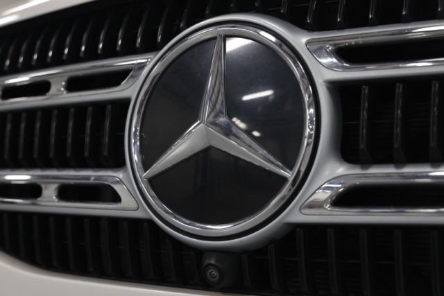 Used 2024 Mercedes-Benz GLE 350 4MATIC image 4