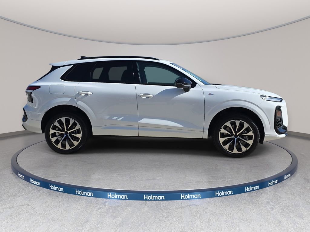 New 2026 Audi Q3 quattro 2.0T AWD/4WD image 4