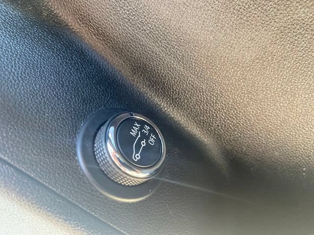 Used 2023 Cadillac XT5 Premium Luxury w/ LPO, Floor Liner Package AWD/4WD image 16