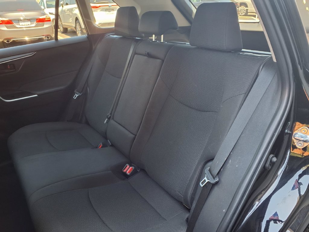 Certified 2025 Toyota RAV4 LE FWD image 21