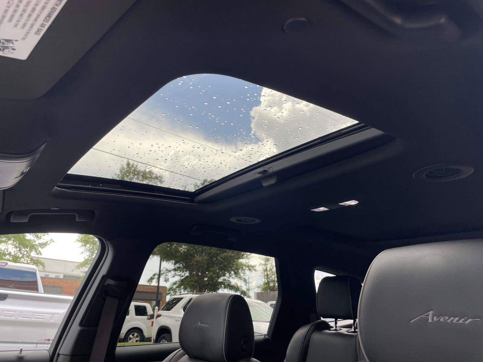 Used 2022 Buick Enclave Avenir w/ Trailering Package, 5000 lbs. AWD/4WD image 8