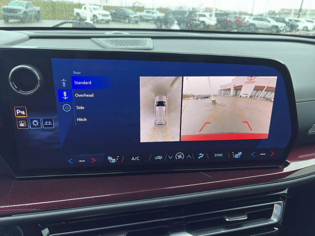 Used 2024 Chevrolet Traverse Z71 w/ Enhanced Driving Package image 17