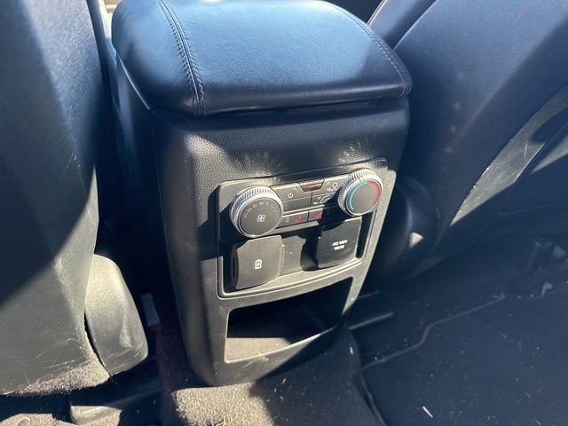 Used 2020 Ford Explorer Platinum w/ Premium Technology Package image 16