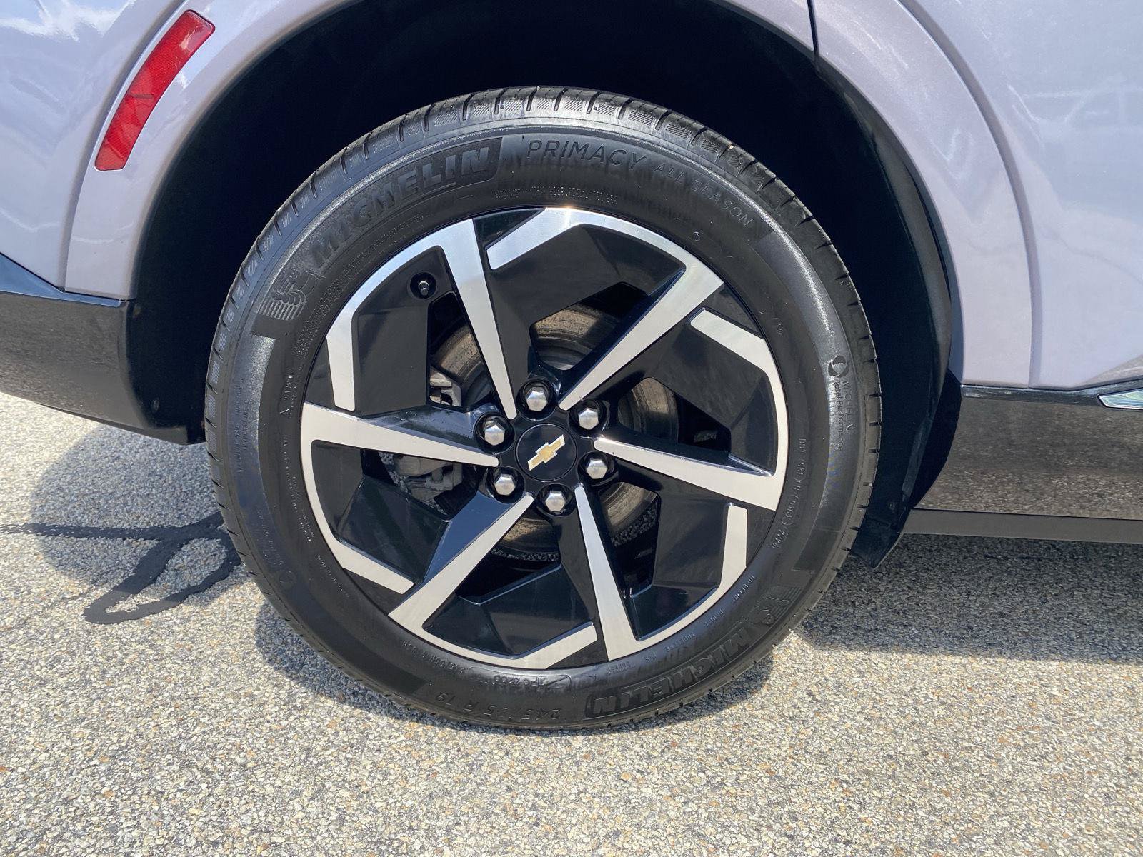 Certified 2024 Chevrolet Equinox EV LT AWD/4WD image 9