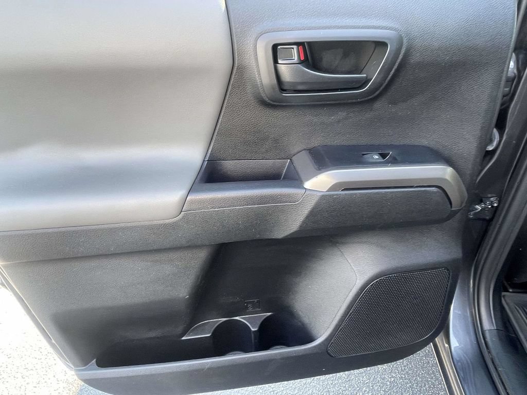 Used 2023 Toyota Tacoma SR5 RWD image 15