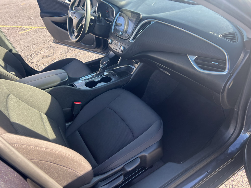 Used 2023 Chevrolet Malibu LT image 21