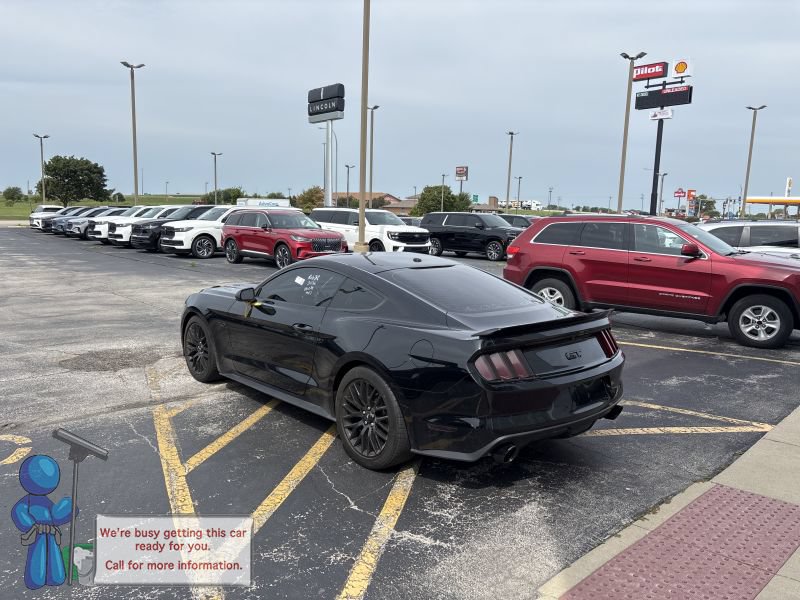 Used 2017 Ford Mustang GT Premium w/ GT Performance Package RWD image 3