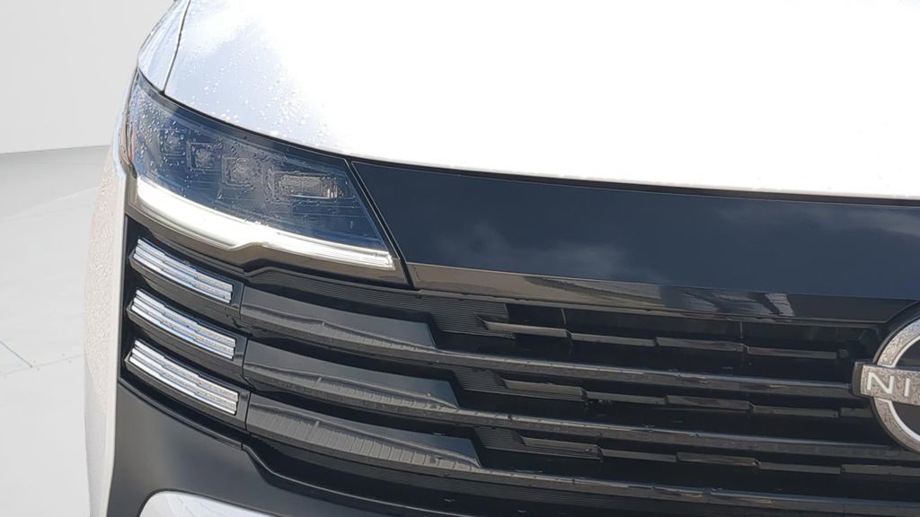 Certified 2025 Nissan Kicks S image 9