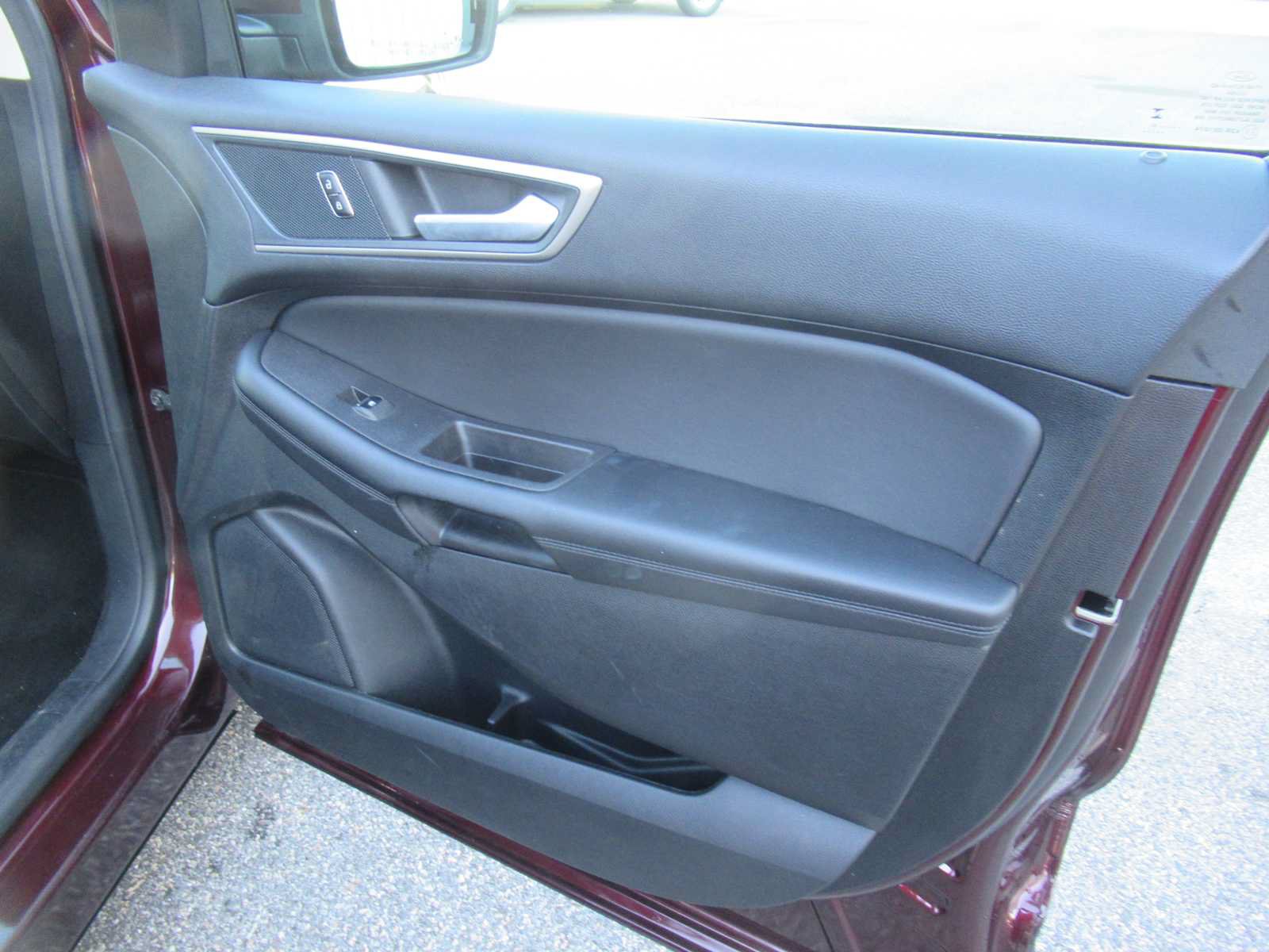 Used 2024 Ford Edge SEL AWD/4WD image 23