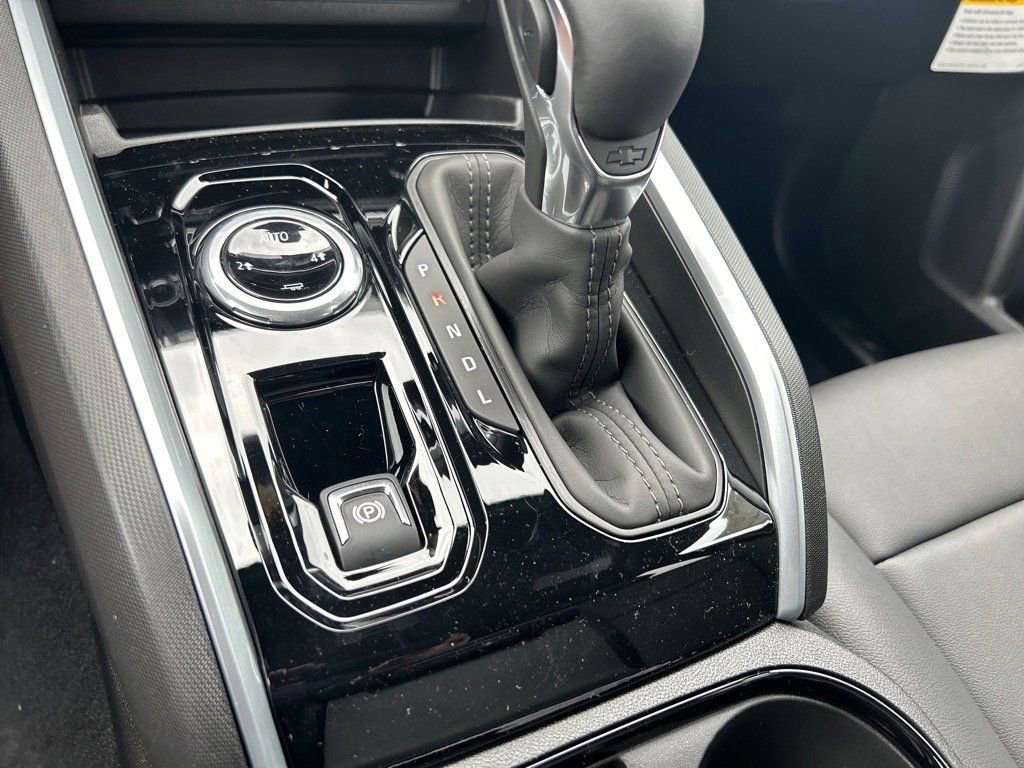 New 2025 Chevrolet Colorado LT w/ LT Convenience Package image 9