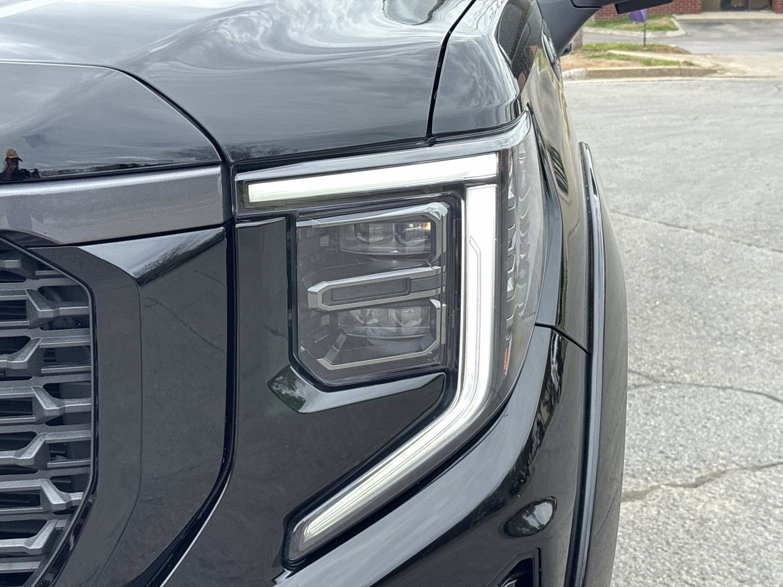 Used 2023 GMC Sierra 1500 AT4 w/ AT4 Premium Package image 12