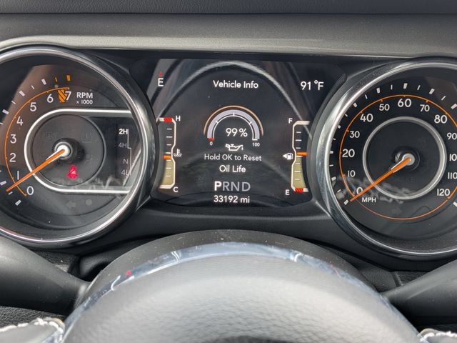 Used 2022 Jeep Wrangler Unlimited Sahara AWD/4WD image 26
