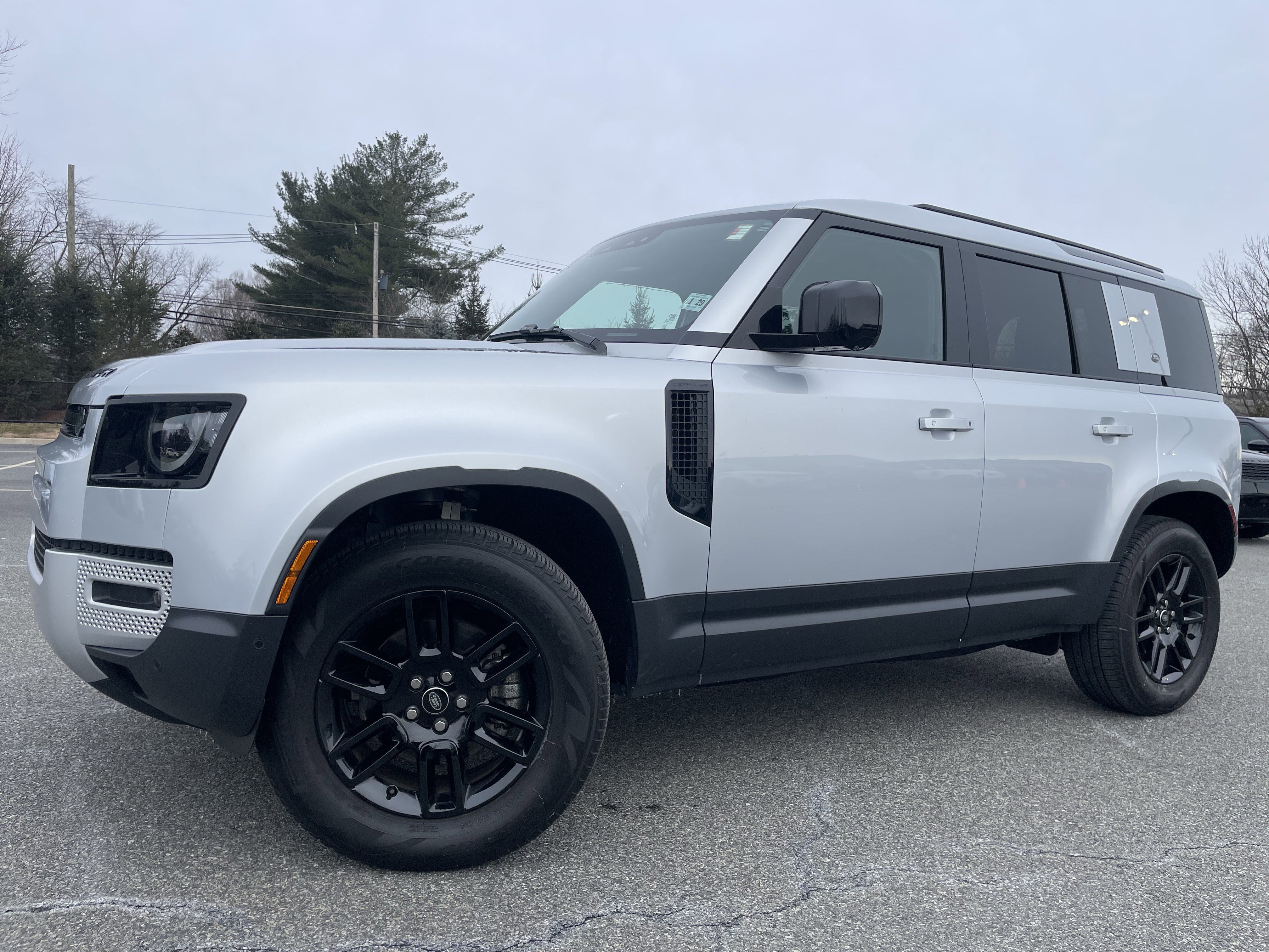Used 2024 Land Rover Defender 110 S image 35