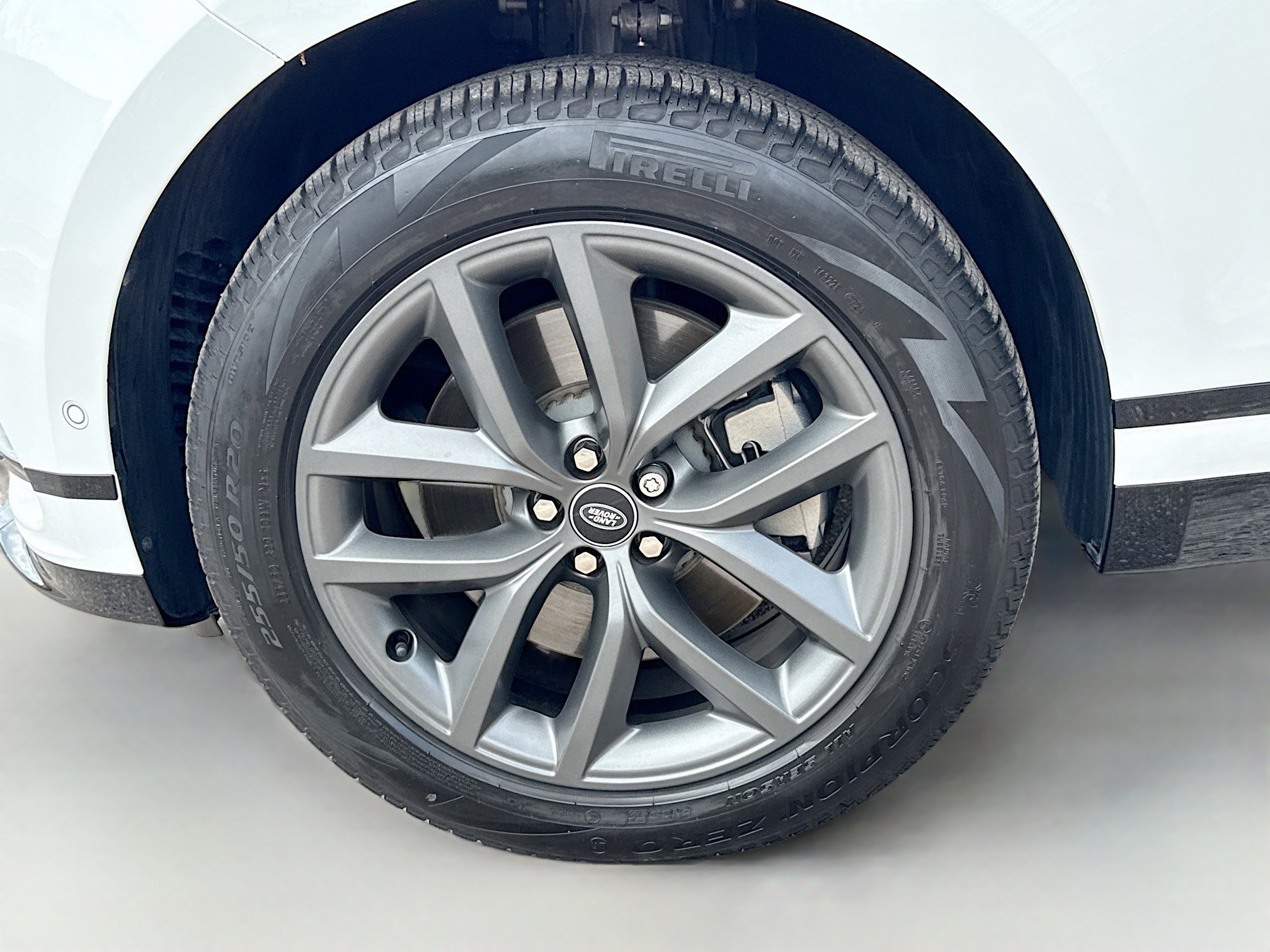 Used 2026 Land Rover Range Rover Velar Dynamic SE image 42