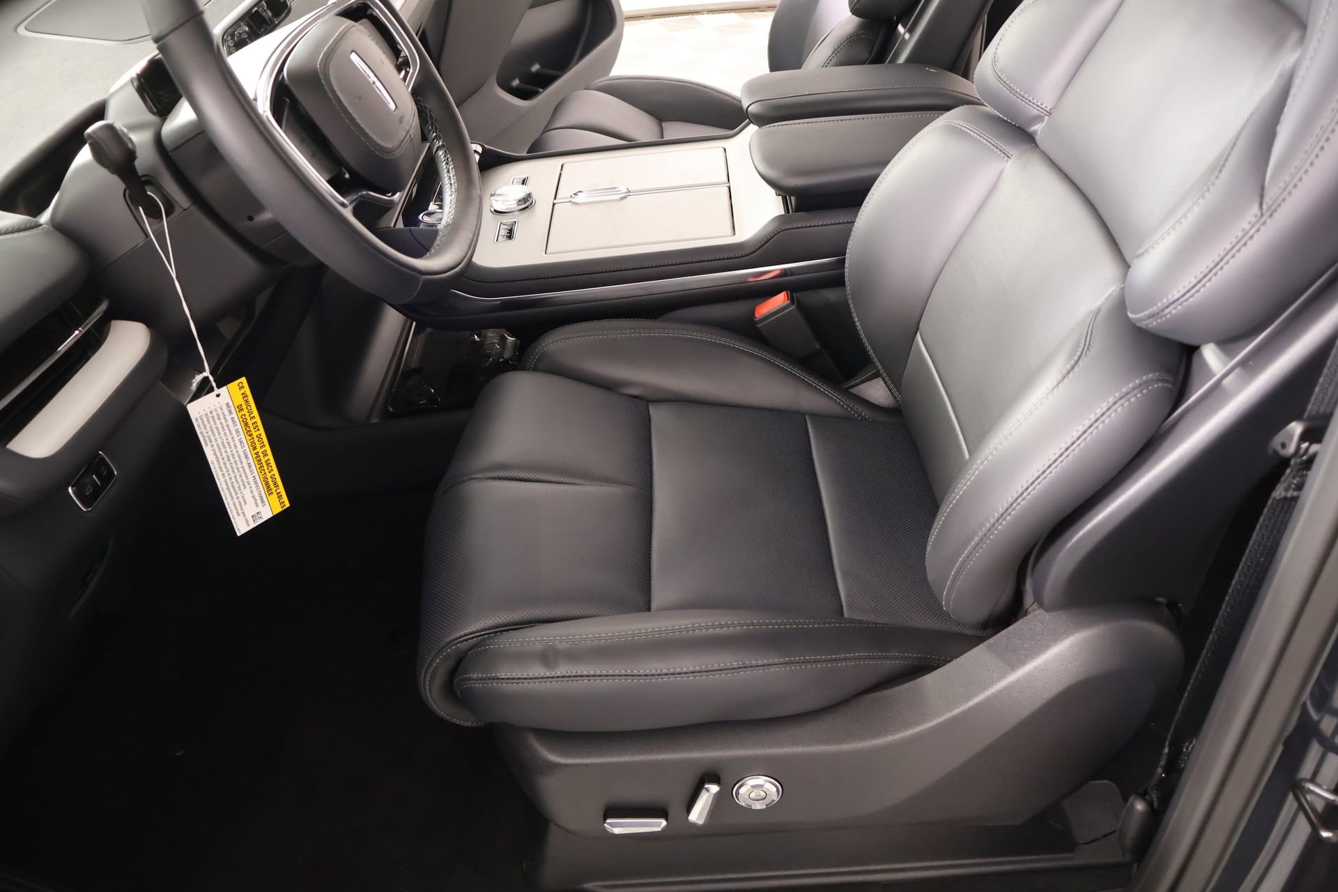 New 2026 Lincoln Navigator Premiere image 11