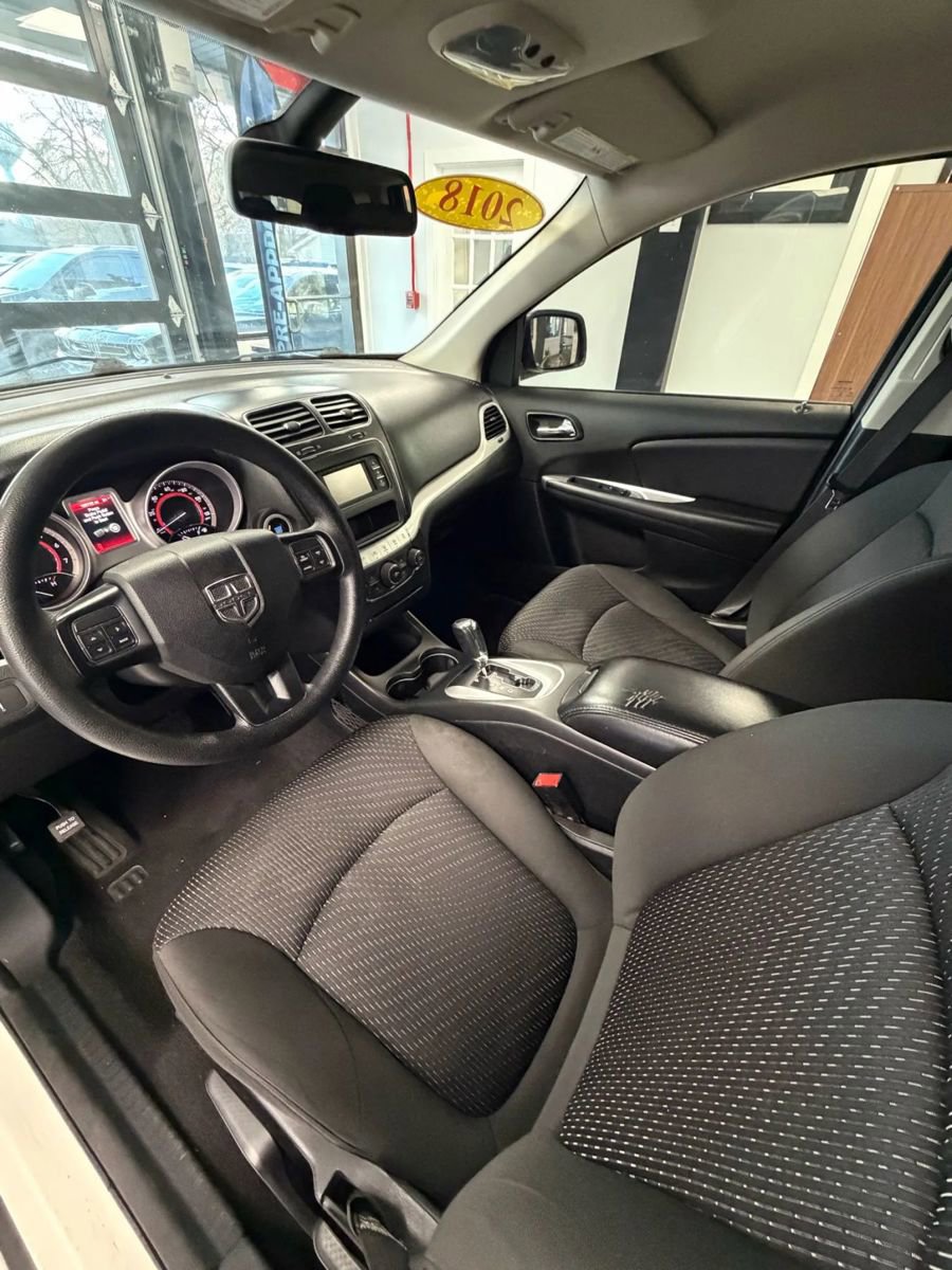 Used 2018 Dodge Journey SXT w/ Blacktop Package image 14