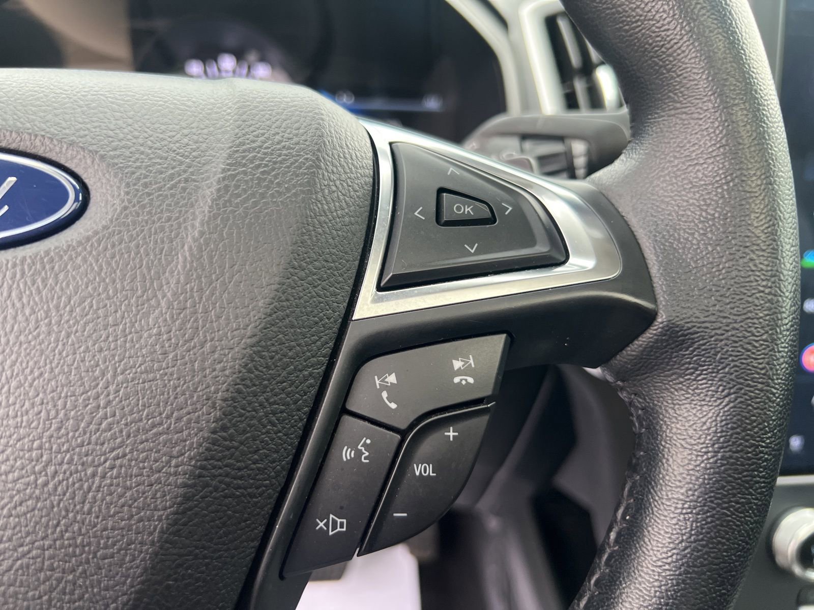 Used 2022 Ford Edge SEL w/ Convenience Package AWD/4WD image 29
