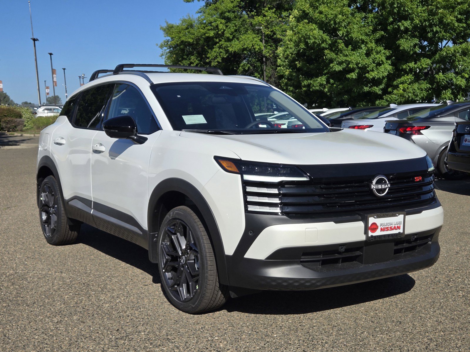 New 2026 Nissan Kicks SR AWD/4WD image 1