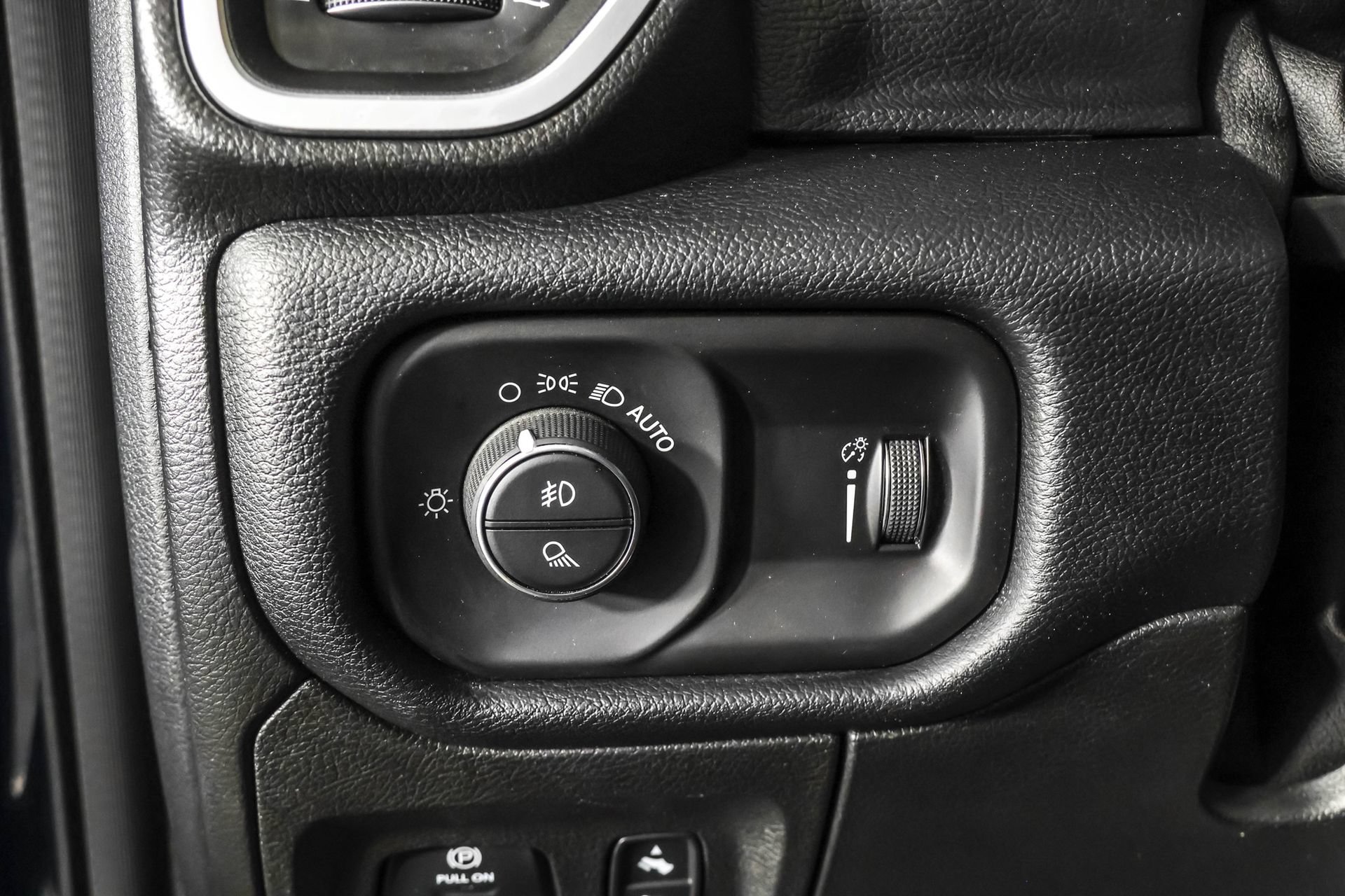 Used 2021 RAM 1500 Big Horn AWD/4WD image 25