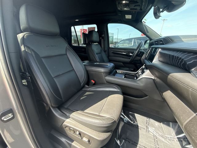 Used 2023 GMC Yukon Denali w/ Advanced Technology Package image 25