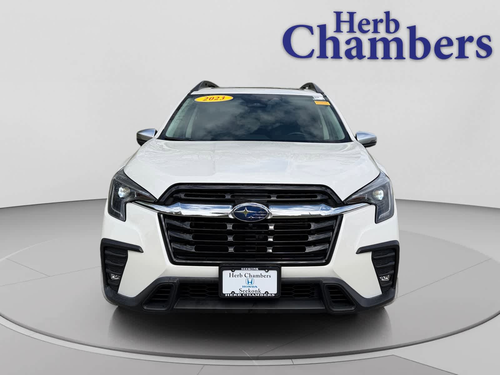 Used 2023 Subaru Ascent Limited w/ Technology Package AWD/4WD image 2
