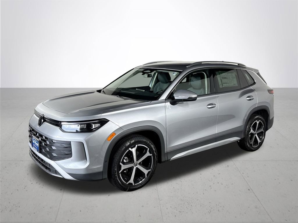 New 2025 Volkswagen Tiguan SE image 2