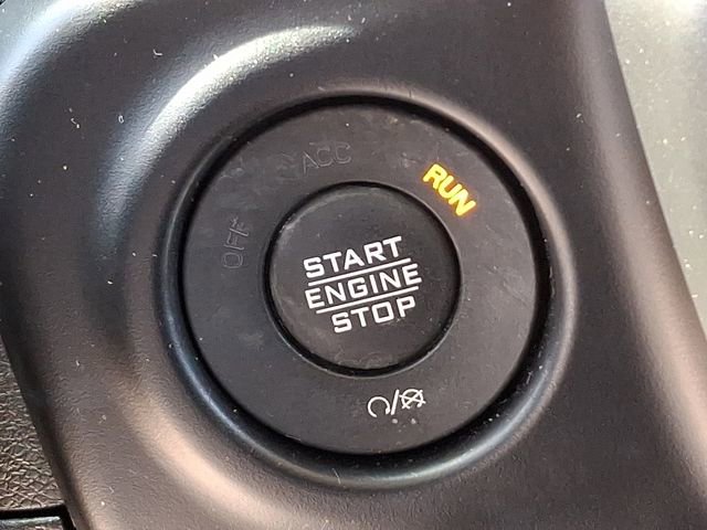 Used 2022 Jeep Wrangler Unlimited Sahara w/ Cold Weather Group AWD/4WD image 23