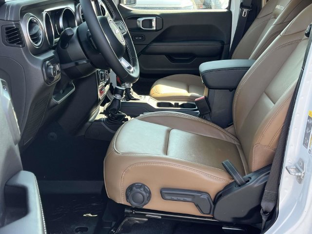 Used 2021 Jeep Wrangler Unlimited Rubicon AWD/4WD image 13