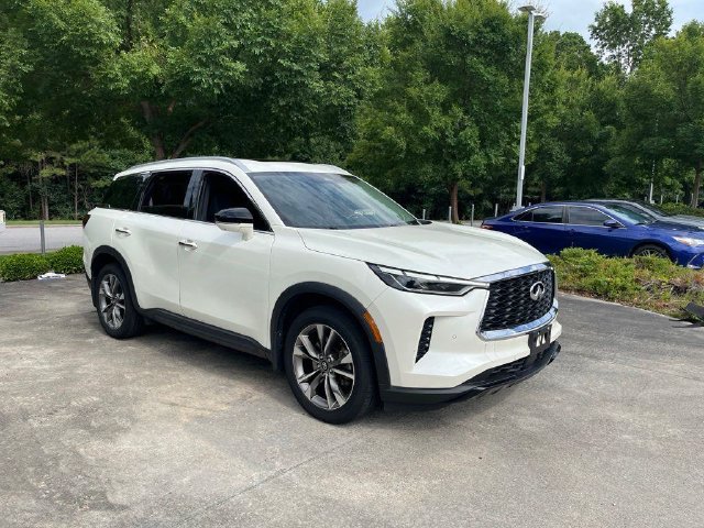 Used 2023 INFINITI QX60 Luxe w/ Performance Audio Package AWD/4WD image 12