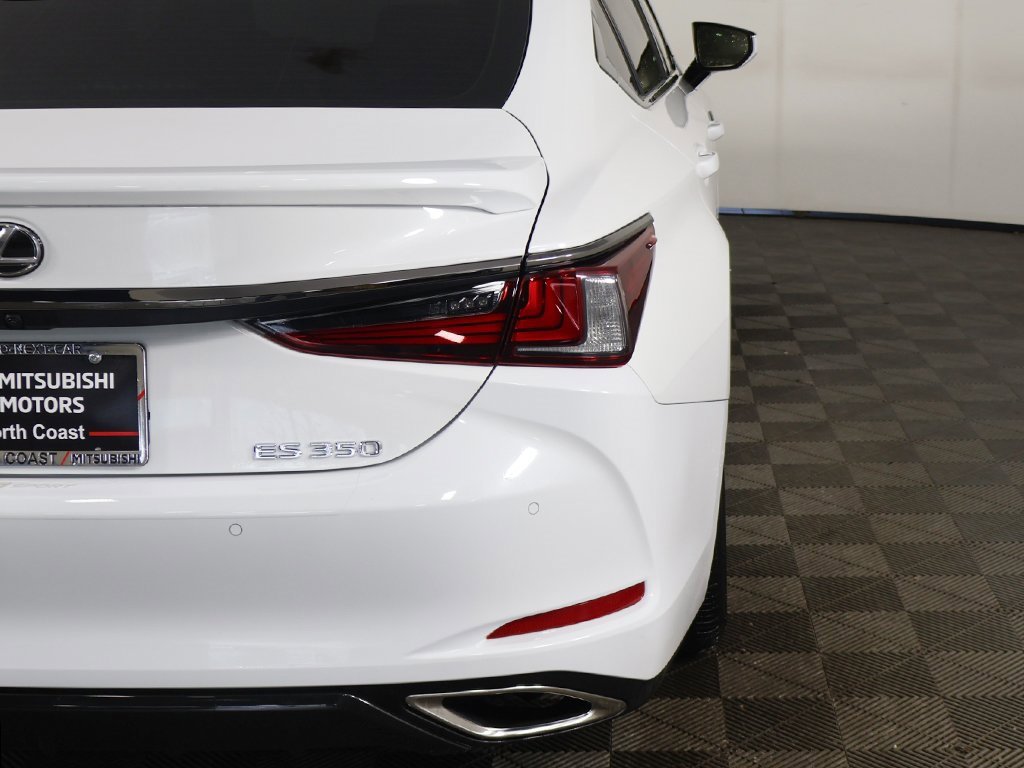 Used 2024 Lexus ES 350 F Sport w/ Technology Package image 17