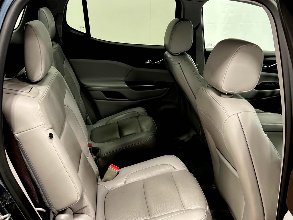 Used 2019 GMC Acadia SLT image 34