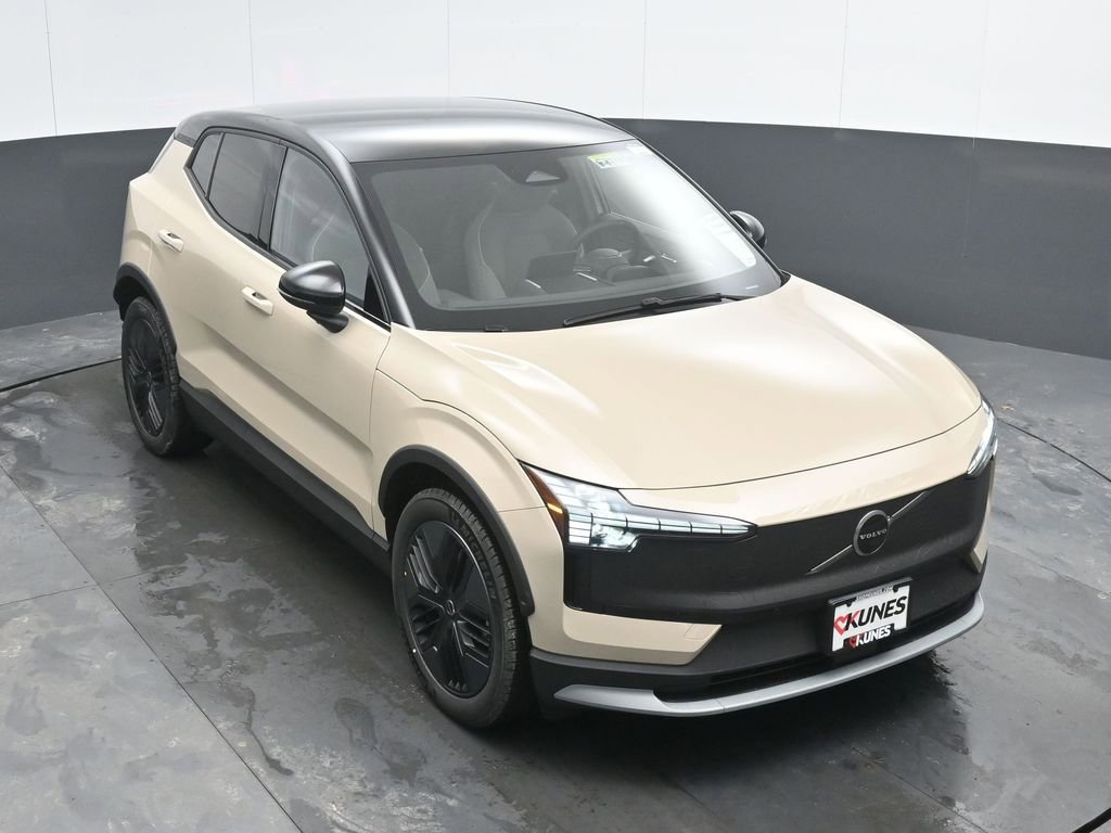 New 2026 Volvo EX30 Cross Country Ultra image 32