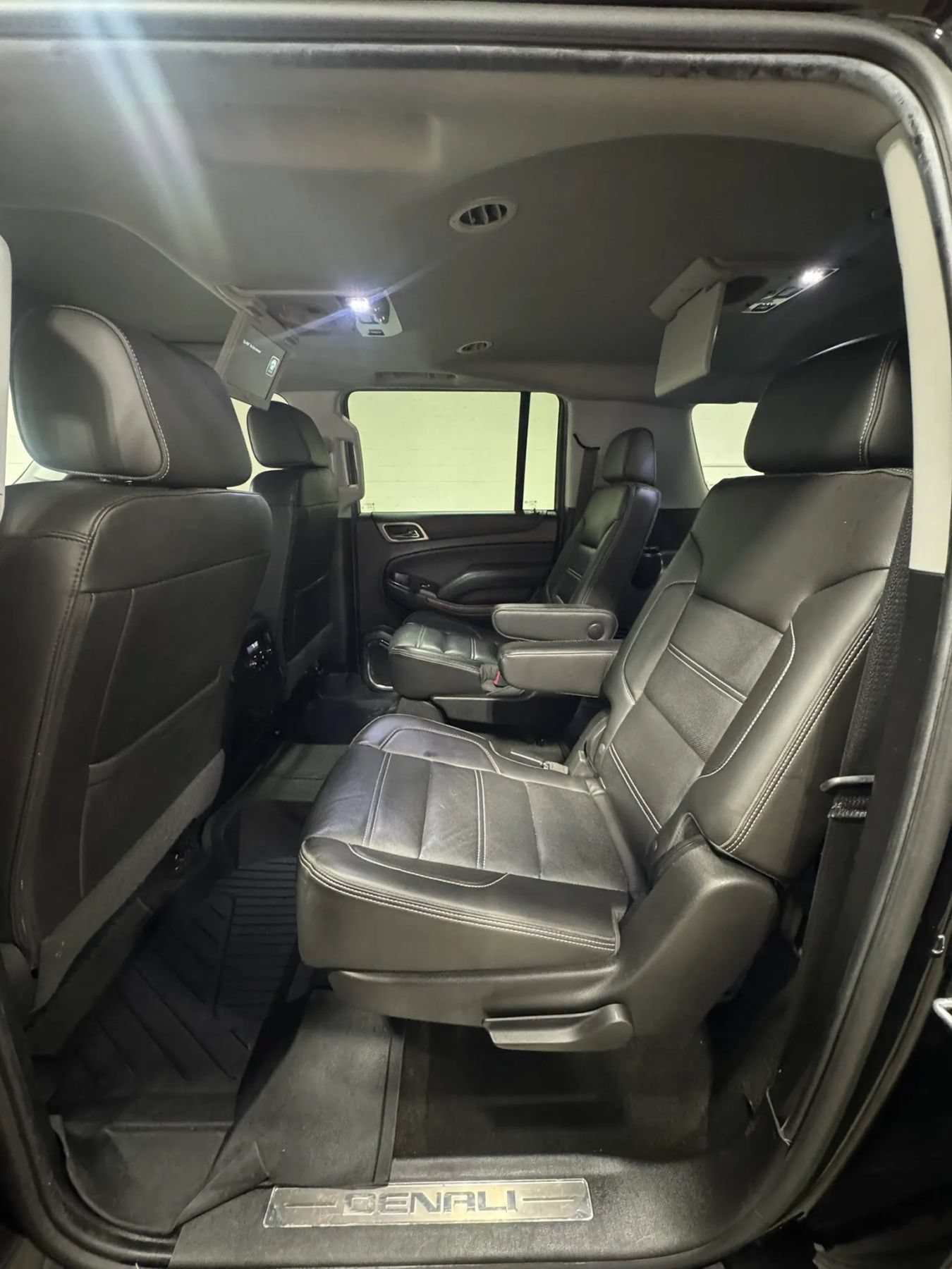 Used 2018 GMC Yukon XL Denali w/ Denali Ultimate Package AWD/4WD image 41