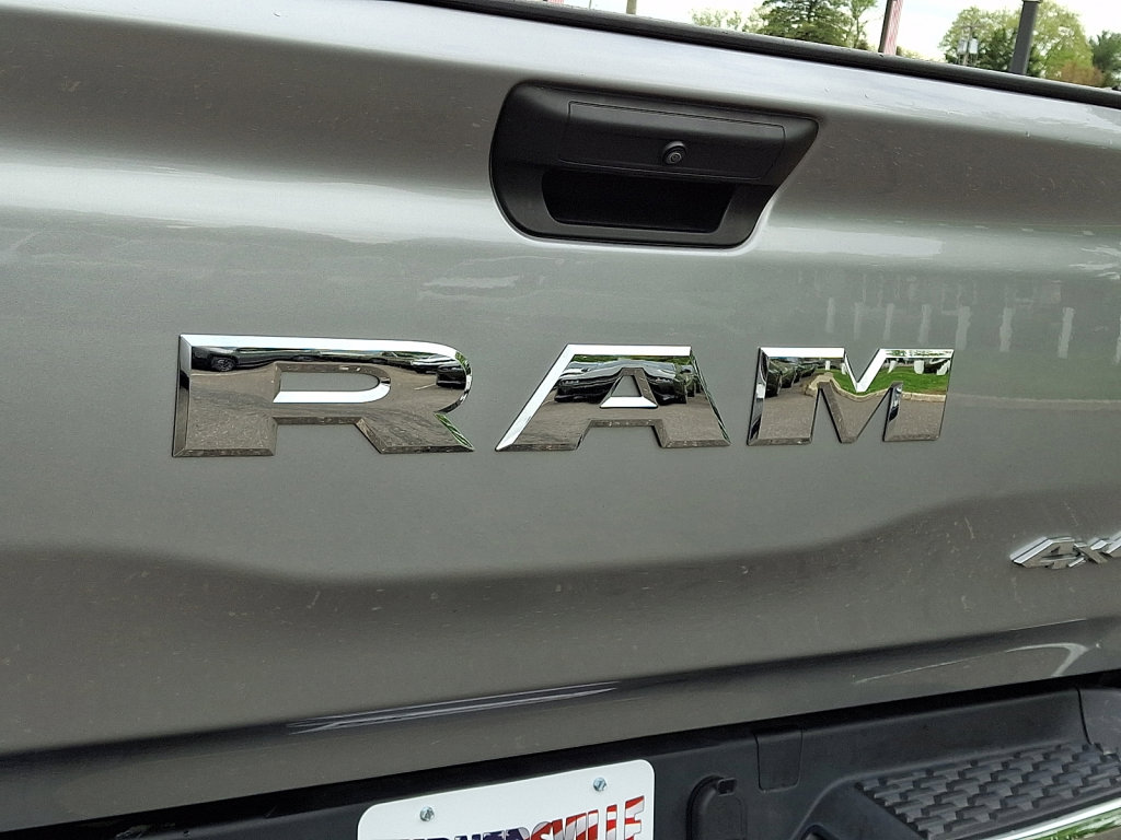 Used 2025 RAM 1500 Big Horn AWD/4WD image 16