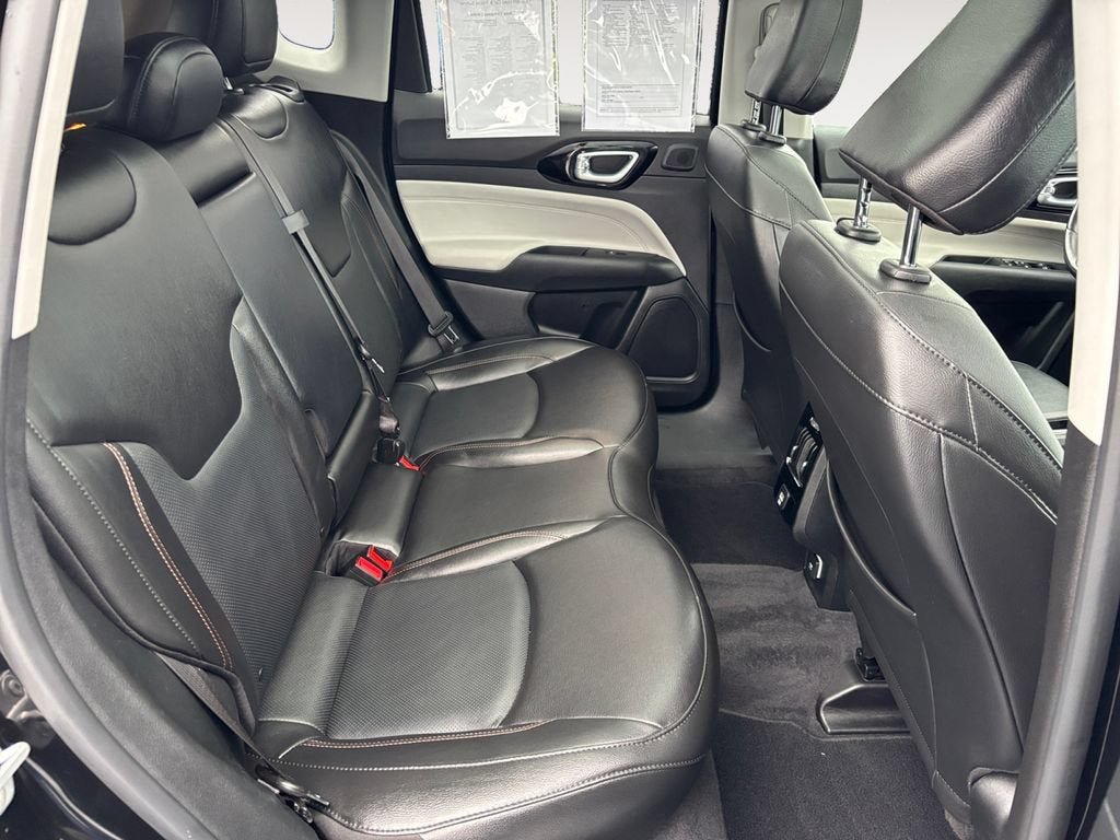 Used 2022 Jeep Compass Limited w/ Sun and Sound Group AWD/4WD image 11