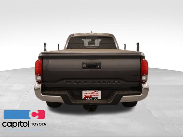 Certified 2020 Toyota Tacoma TRD Off-Road AWD/4WD image 4