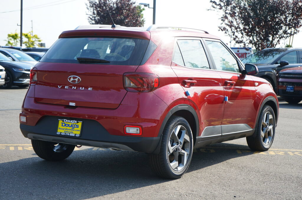 New 2025 Hyundai Venue Limited FWD image 6