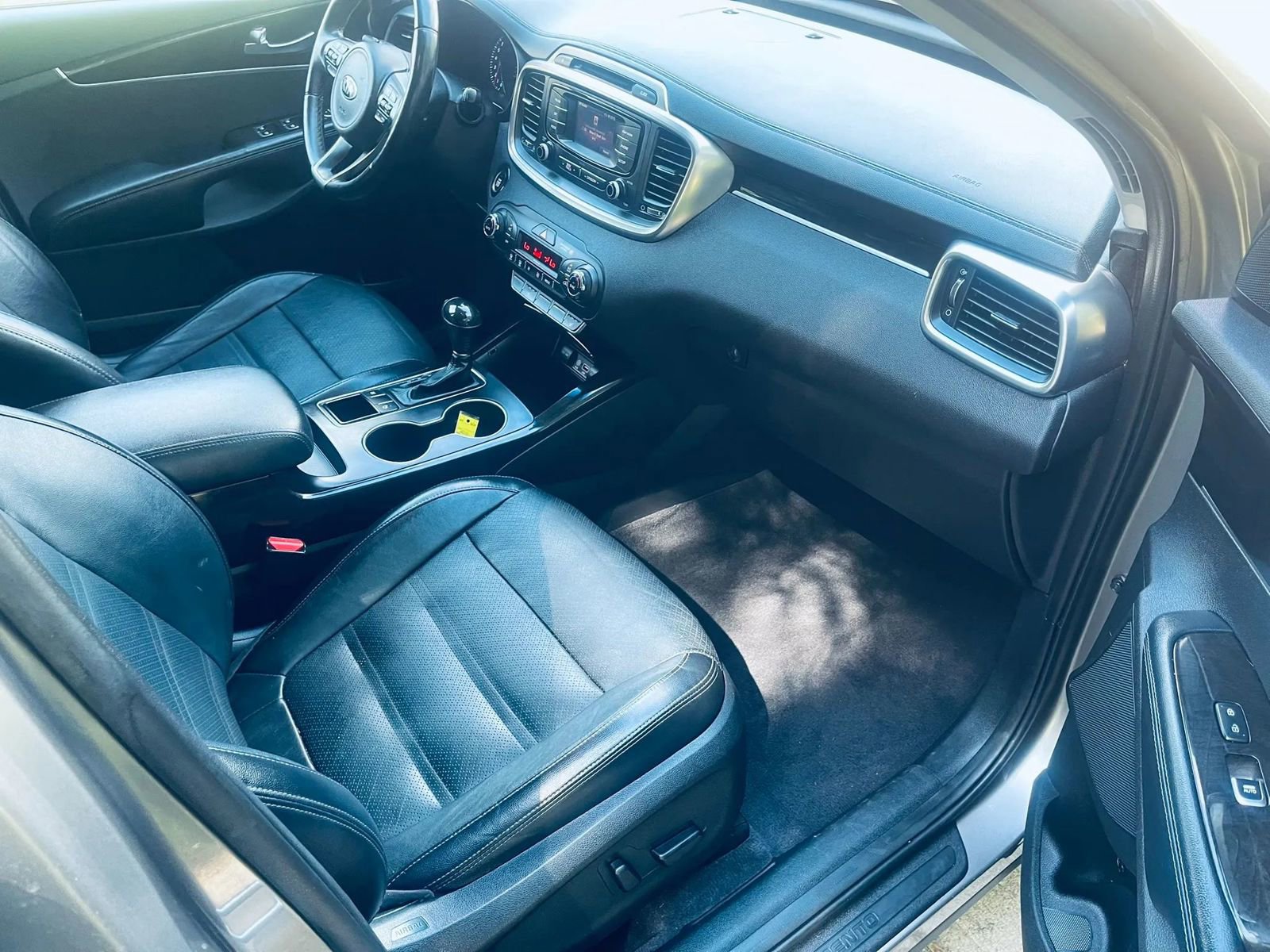 Used 2016 Kia Sorento EX w/ EX Premium Package image 14