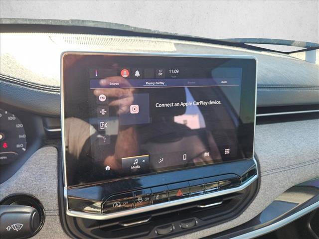 Used 2022 Jeep Compass Latitude image 18