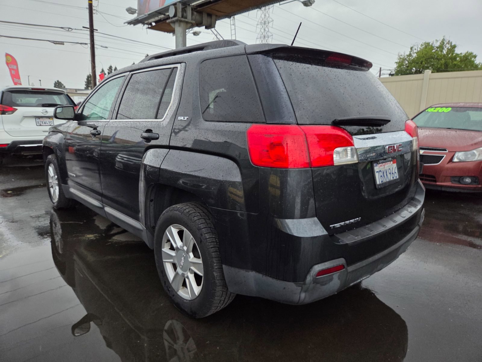 Used 2013 GMC Terrain SLT image 2